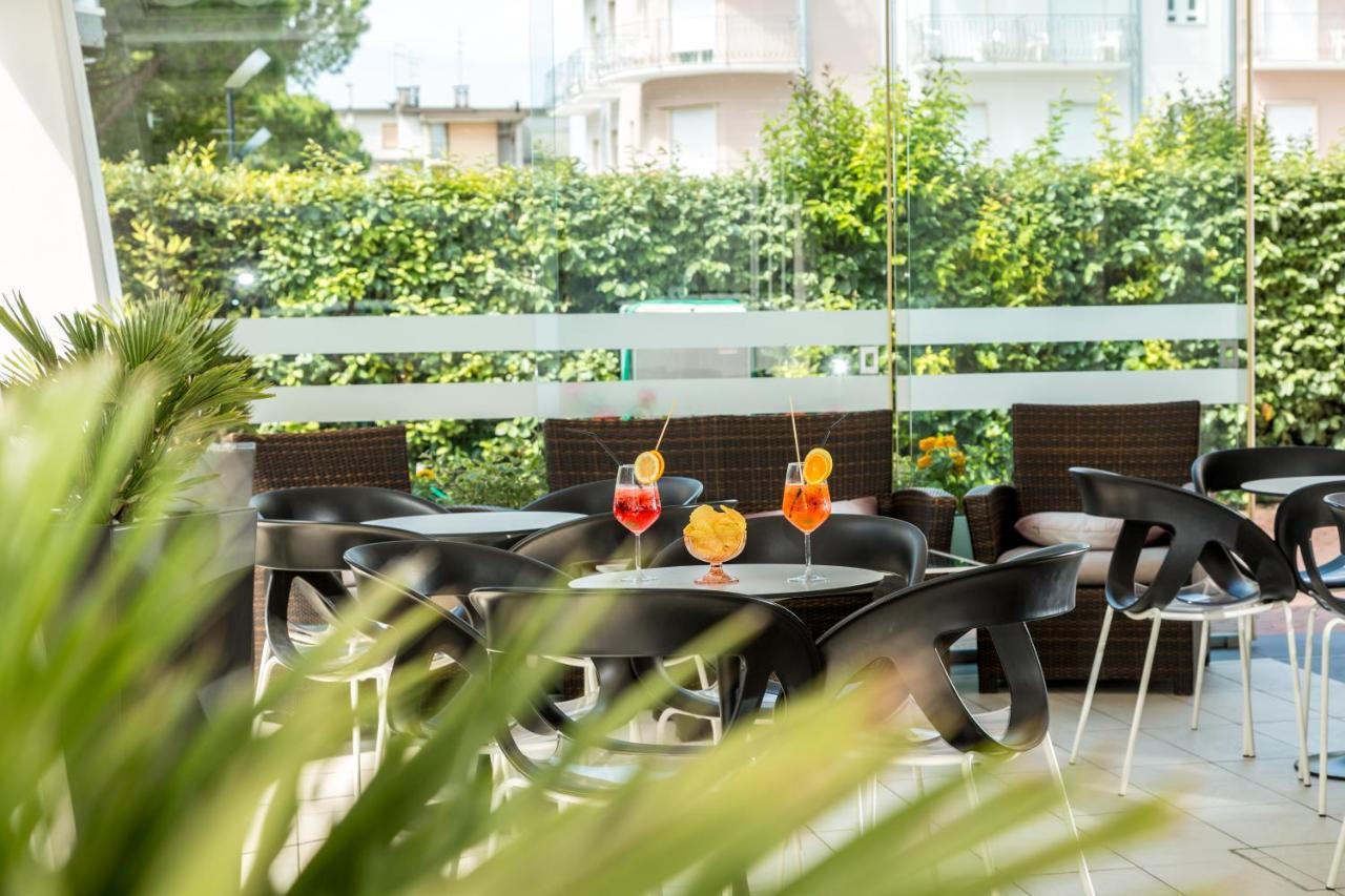 Hotel & Aparthotel Carinthia S Lido di Jesolo Exterior photo