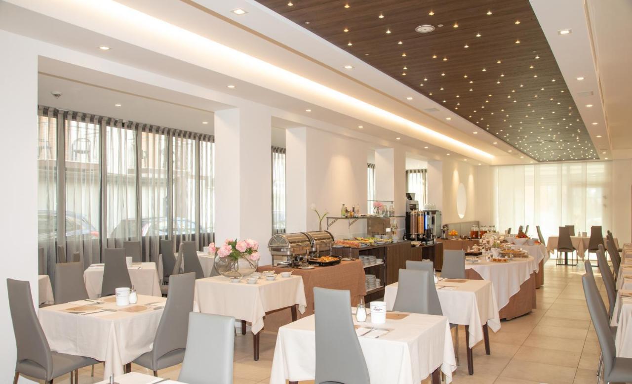 Hotel & Aparthotel Carinthia S Lido di Jesolo Exterior photo