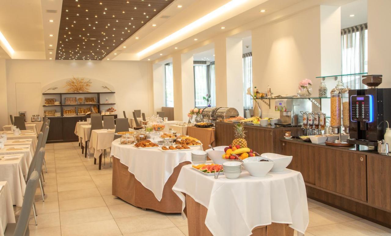 Hotel & Aparthotel Carinthia S Lido di Jesolo Exterior photo